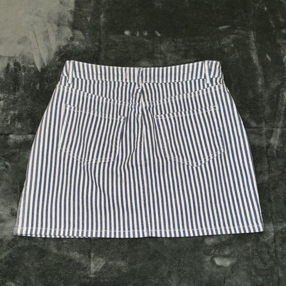 Pacsun Women's Striped Blue Navy And White Mini Skirt Size 25 Twee Preppy Casual - Picture 2 of 6